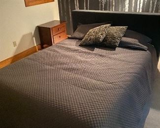 QUEEN SIZE GRAY UPHOLSTERED BED FRAME WITH MATTRESS