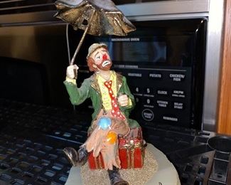 RON LEE COLLECTIBLE CLOWN SCULPTURE SIGNED AND NUMBERED 