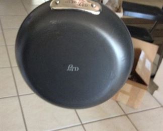 Ltd. skillet