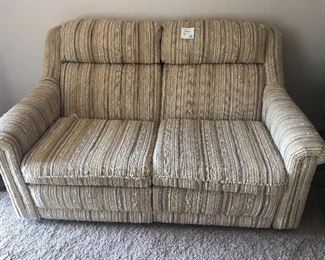 Recliner sofa in great condition!