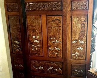 Beautiful bone inlaid and carved Asian screen