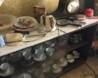 teacups and see the clock...