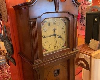 Closer view of the Philco radio clock