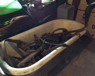 ANTIQUE CAST IRON TUBOLD HARNESSES