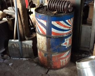 OLD AD OIL BARREL