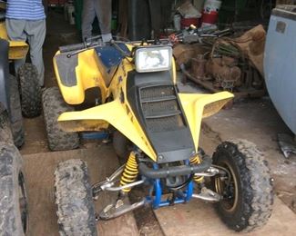 SUZUKI 4 WHEELER