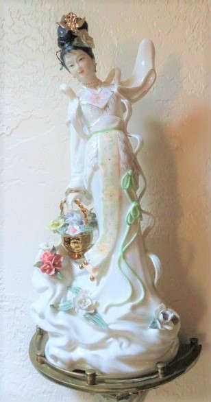 Vintage Pair Japanese Porcelain Geisha Girl Figurines