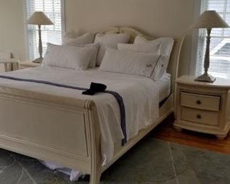King size bed w/2 nightstands - part of bedroom set