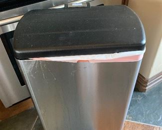 Simple human trash can