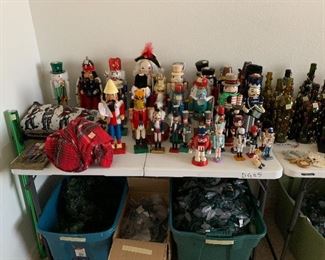 Nutcrackers, outdoor Christmas lights