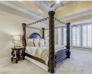 King master bedroom furniture
4 post bed