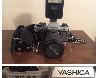 Yashica FX-70 35mm Camera/Case