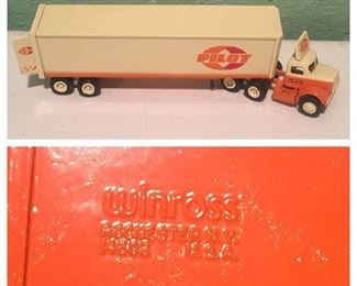 Winross Pilot Freight Carriers Tractor Trailer