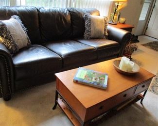 Leather sofa & oak coffee table