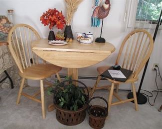 drop leaf wooden table with 2 chairs