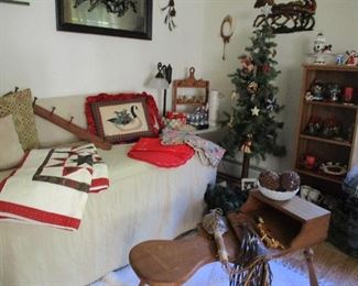 daybed & Christmas