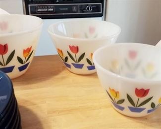 Fire king tulip bowls