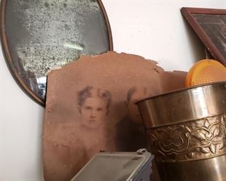 the garage is a picker's delight. so much old stuff in here