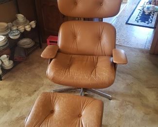 Eames chair with ottoman