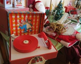 Raggedy Ann & Andy record player