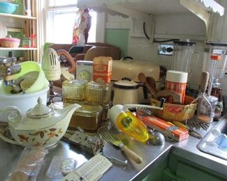 vintage kitchen items