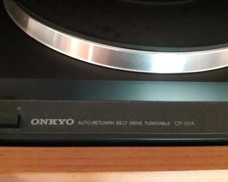 Onkyo Auto return turntable CP-101A