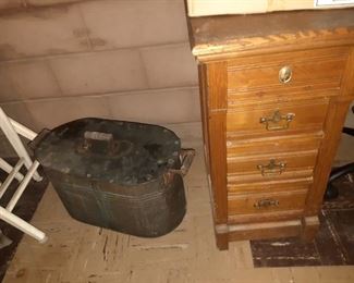 Copper kettle 4 drawer oak chest
