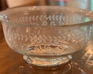 Etched Crystal Glass Footed Bowl	 		 
