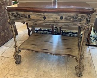 Maitland Smith Console Table	35x28x40in		 
