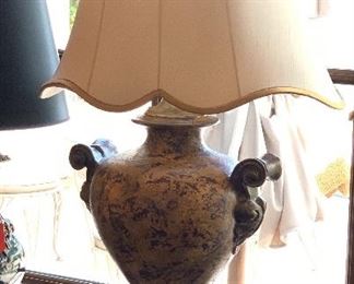 Alexander-John Vase Lamp #2 JRL-7410	 		 
