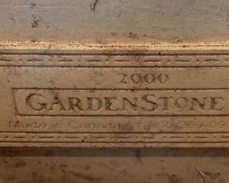 Garden Stone Planter Square Versailles 341	24 x 20 x 20	HxWxD	