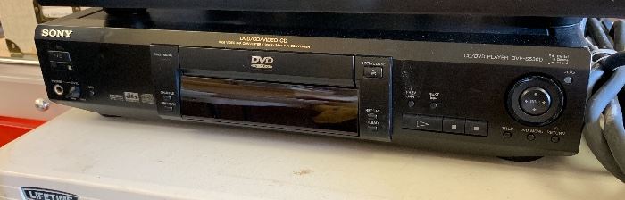 Sony DVP-S530D DVD/CD Player	
