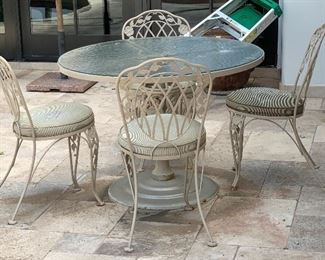 Vintage Wrought Iron Patio Set 4 Chairs Table	