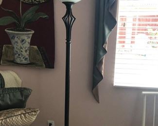 Black Iron look standing lamp