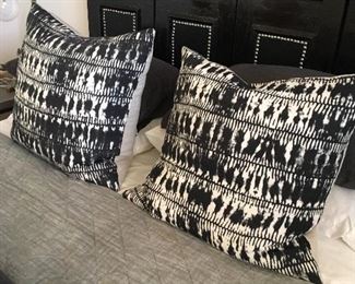 Two Restoration Hardware decorative linen pillows w/ RH down inserts. 22”x22”. Only used in staging. $50 for the pair.
