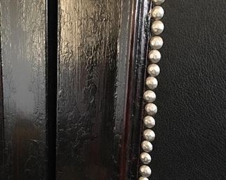 Close up detail of screen.