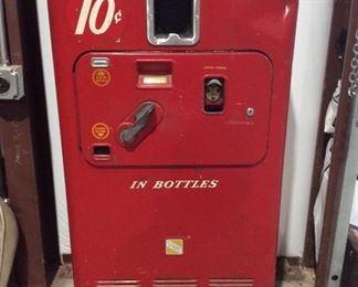  Vintage Coke machine it works but the coin take her has been disabled 