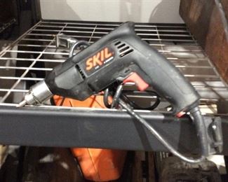 Skill corded power drill