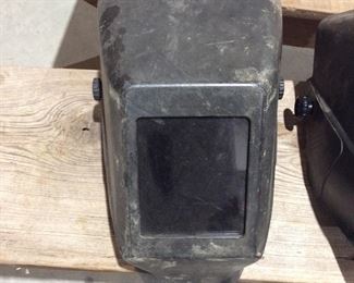 Welding helmet