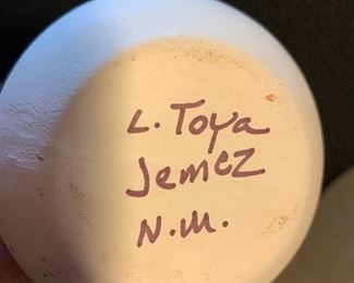 L Toya Jemez NM Pot Native American 6in	 
