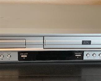 GO Video DV2140 DVD/VHS player