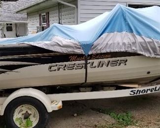 Muskie Crestliner Boat