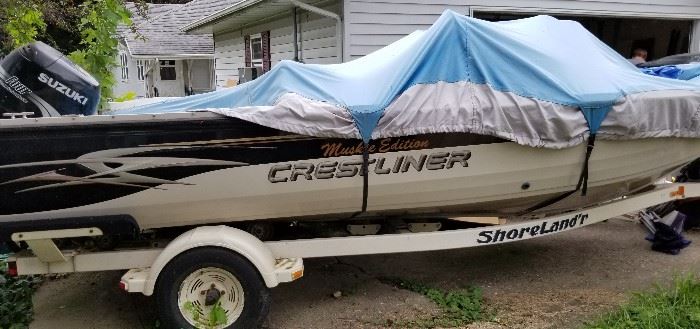 Muskie Crestliner Boat