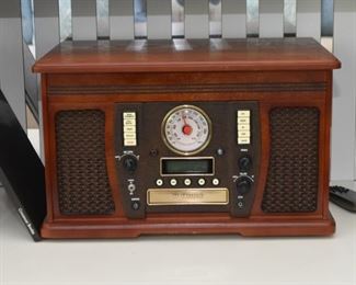 Old Style Radio / CD Player