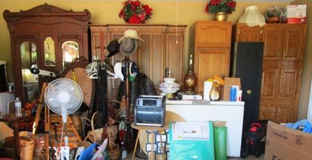 View of some things in the gargage