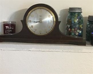 mantle Clock