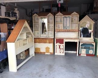 Adorable Rare 70s Singer Doll House ( 8 pcs. )