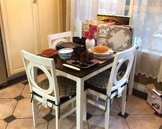 Kitchen Table with 6 Chairs