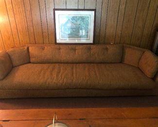Big momma sofa wants to bake you banana bread