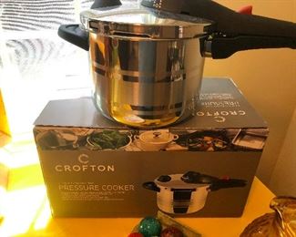 Crofton pressure cooker nice!